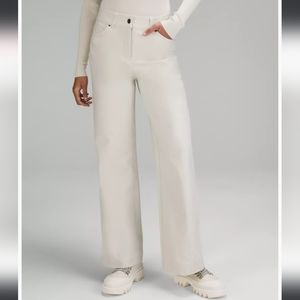 Lululemon City Sleek Wide Leg Full Length EUC Bone Size 25